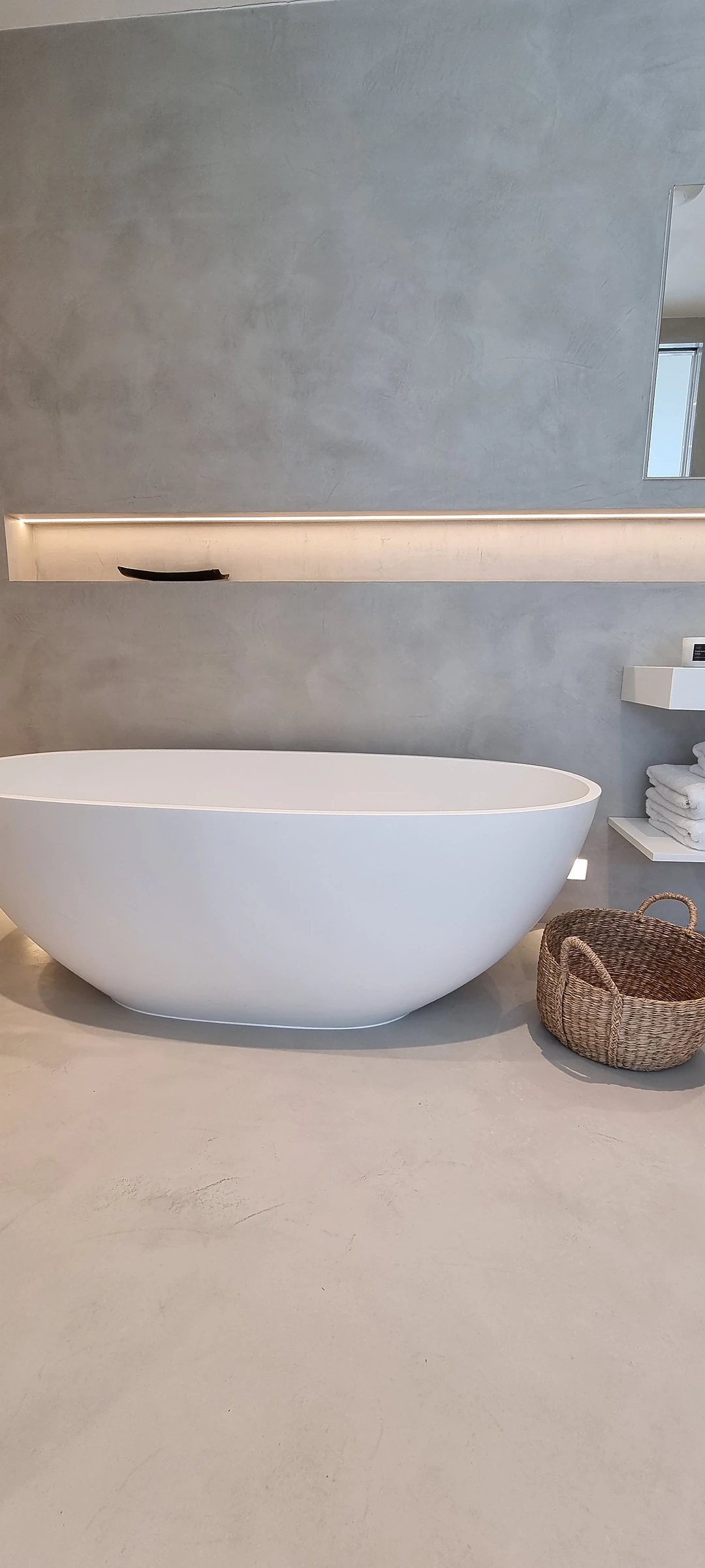 Bath Surround by Eco Microcement