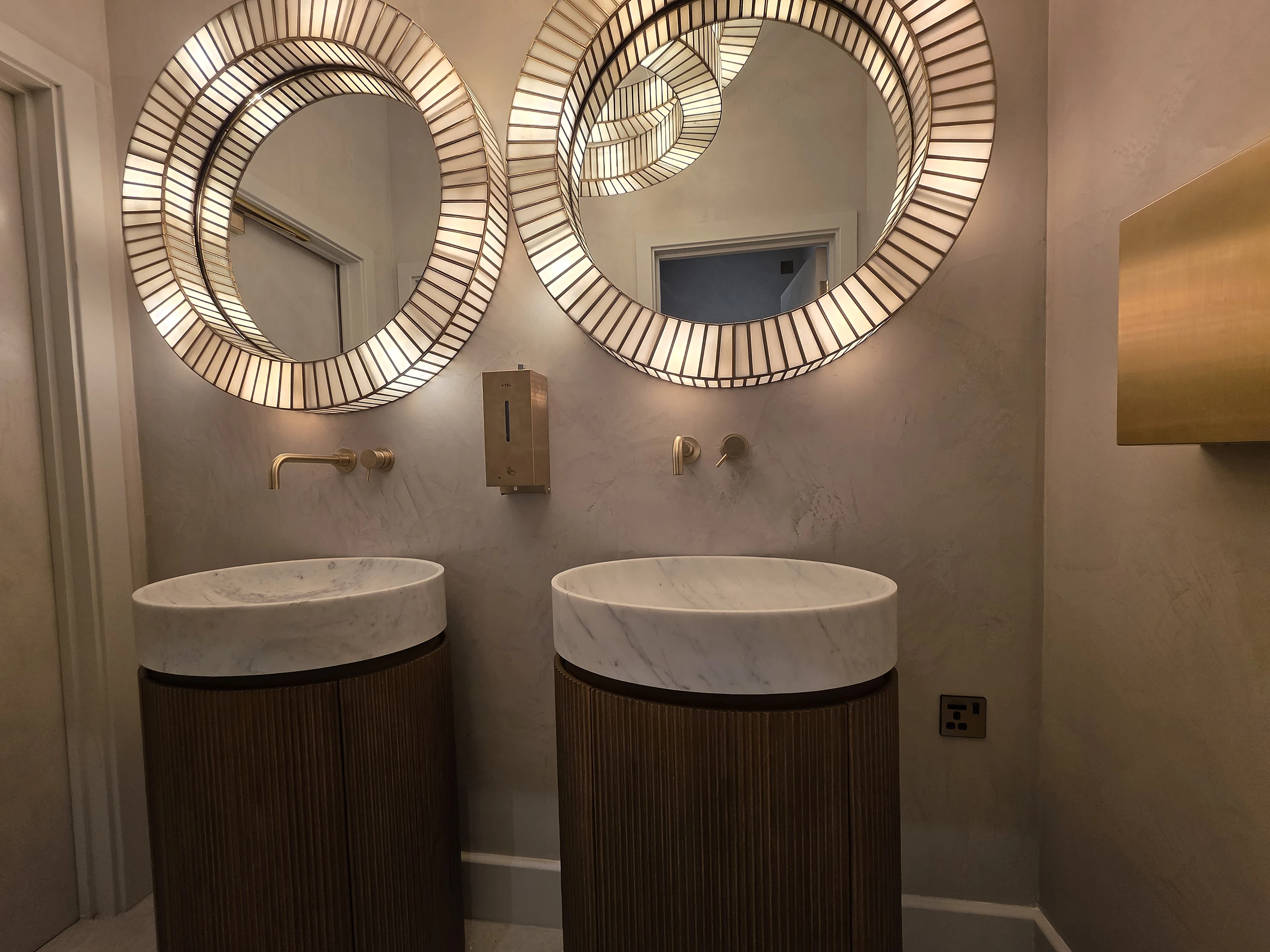 Vanity Wall by Eco Microcement