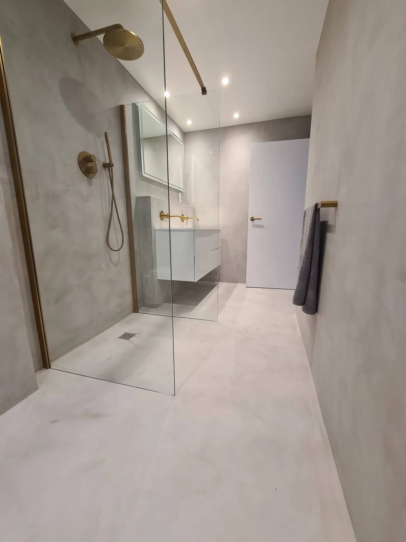 Microcement Showers project 4